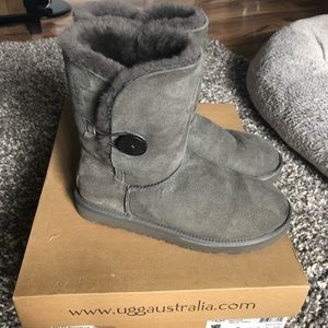 Uggs size 8